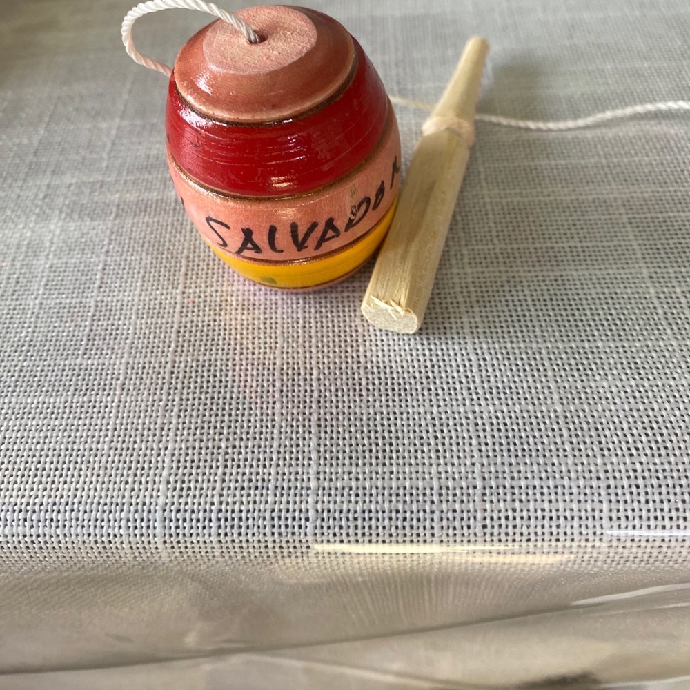 COPY - Typical toy (capirucho)